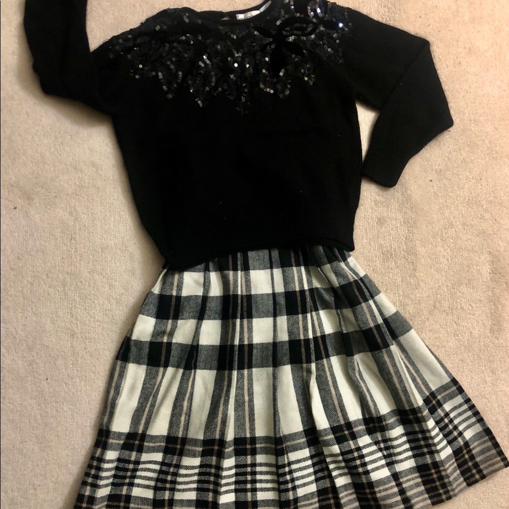 Black & White pleated winter skirt. KORET CAREER